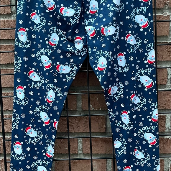 🌲🎁 Christmas Leggings - Picture 3 of 3
